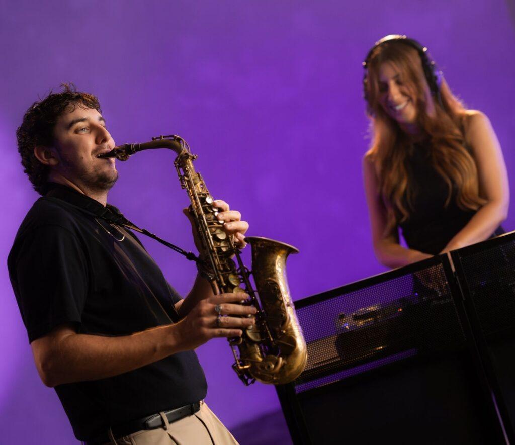 Eleve 2 Carousel Slider Image - 1504 x 1300px